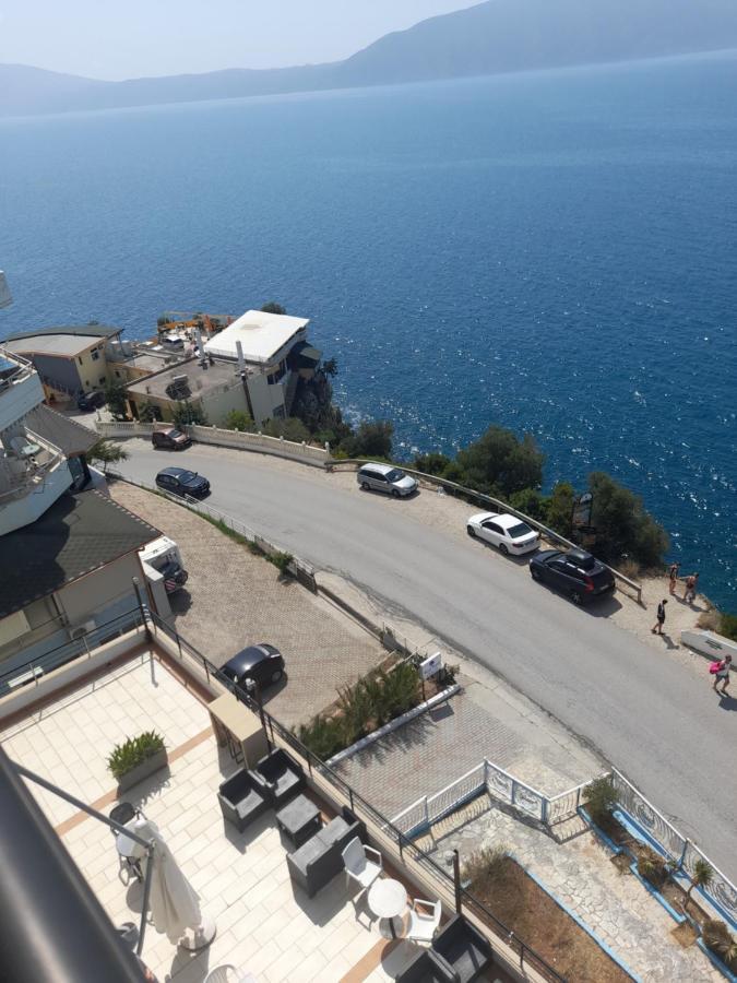 The Blue Horizon Hotell Vlorë Exteriör bild