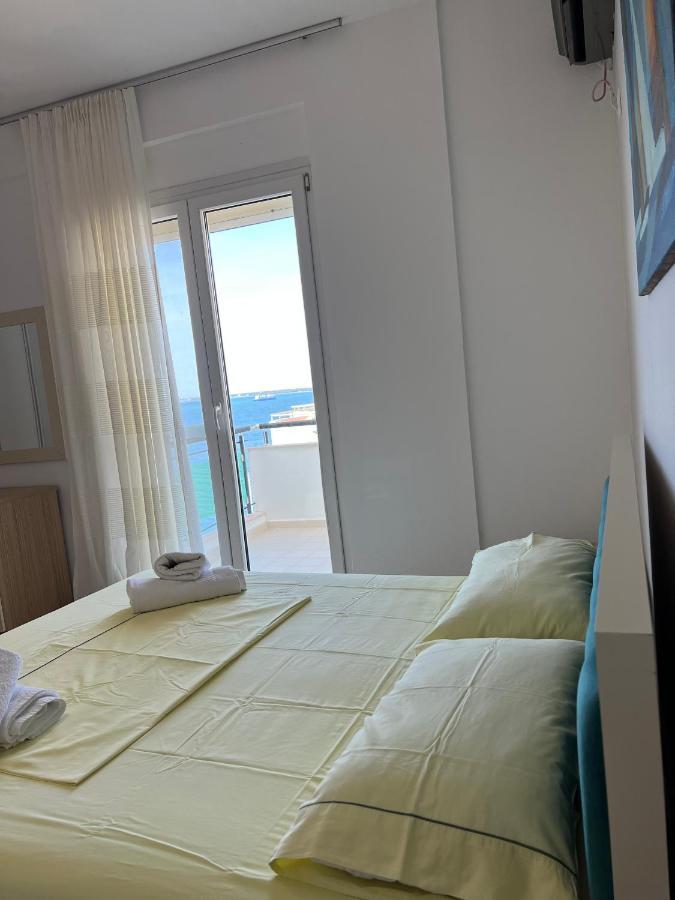 The Blue Horizon Hotell Vlorë Exteriör bild