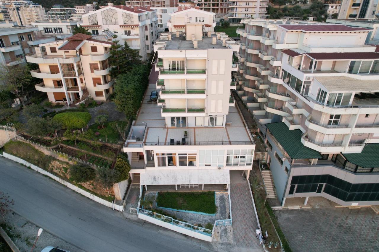 The Blue Horizon Hotell Vlorë Exteriör bild