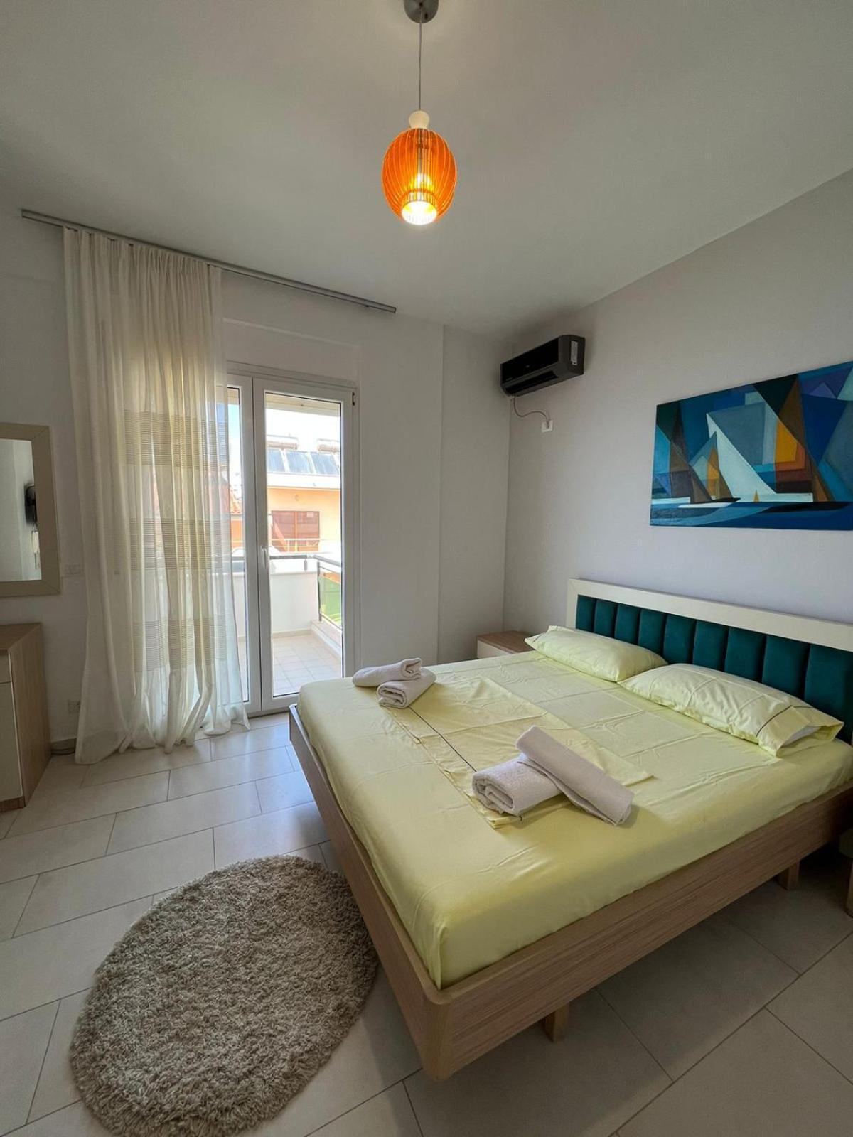 The Blue Horizon Hotell Vlorë Exteriör bild