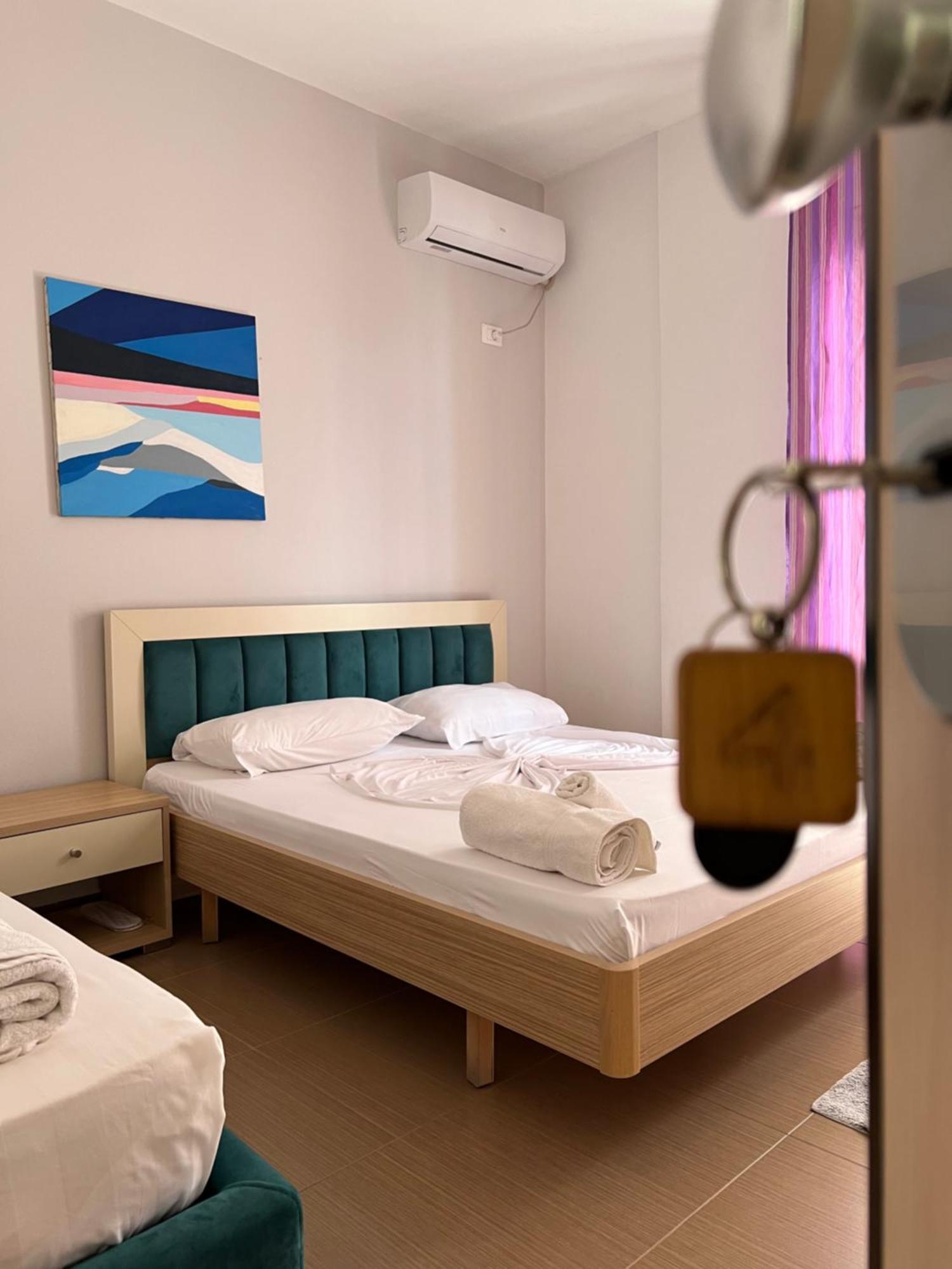 The Blue Horizon Hotell Vlorë Exteriör bild