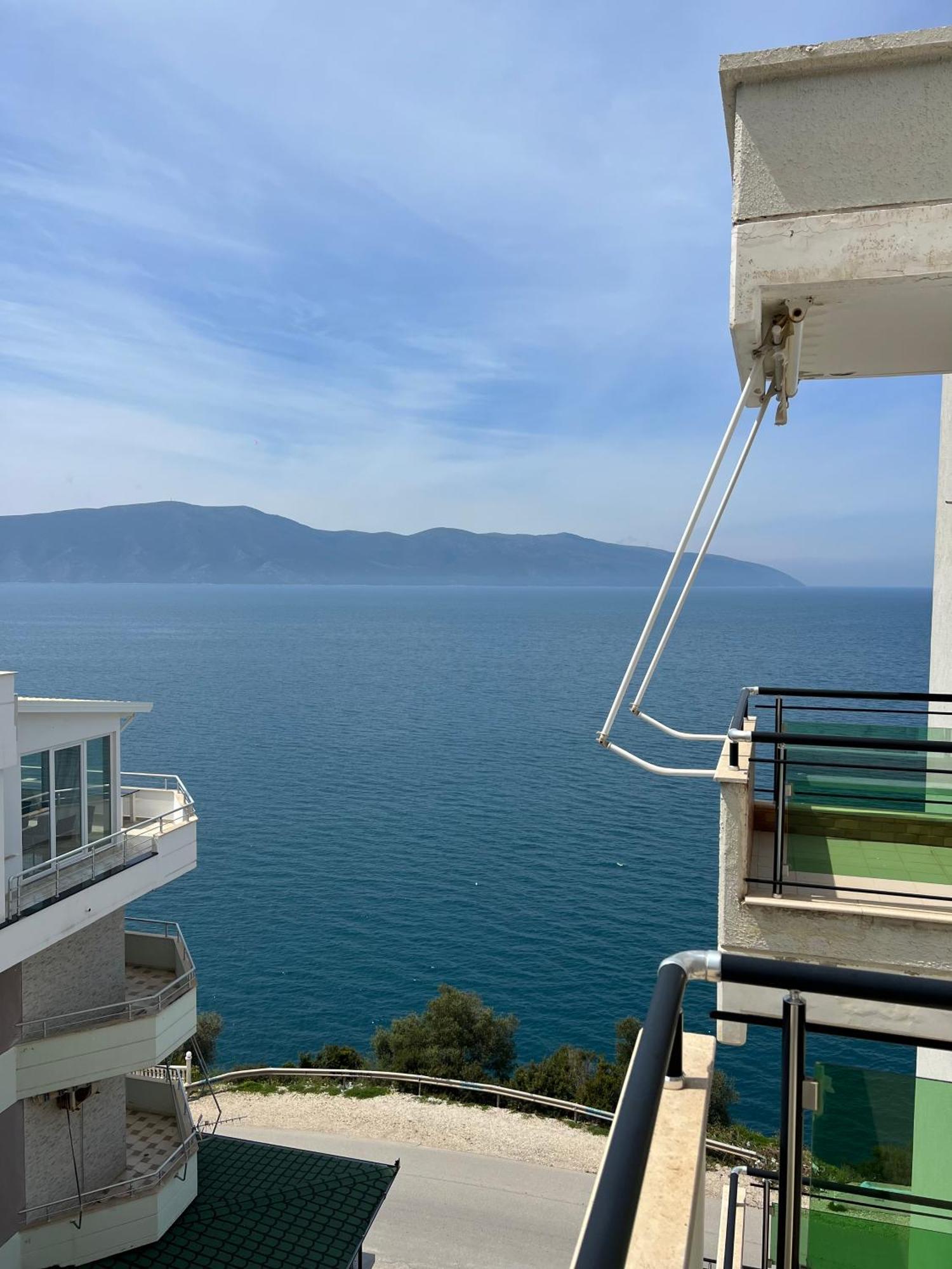 The Blue Horizon Hotell Vlorë Exteriör bild