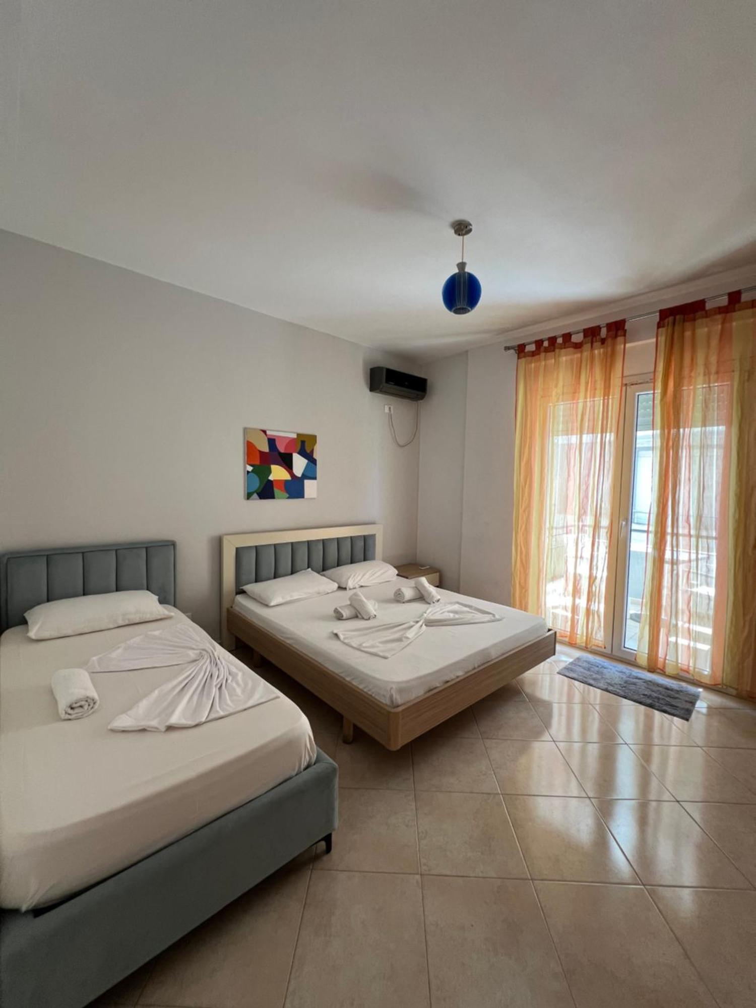 The Blue Horizon Hotell Vlorë Exteriör bild